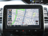 純正メモリーナビ〈MM521D-L〉装備しております! 10インチワイドの大型モニターです!