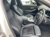 お気に入りのお車があれば、ぜひステアリングを手にしてください。稀少モデルも鋭意取り揃え、幅広いニーズにお応え致します。スタッフ一同皆様のご来店を心よりお待ち申し上げます。