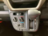 納車前にはプロのメカニックが、各部の点検を行います。ディーラーにしか出来ない品質、そしてサービスできっと満足していただけると思います!