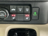運転席/助手席シートヒーターで寒い日もすぐに温かくなり快適に過ごせます。2段階の温度調整が可能です