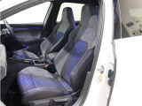 商品だけでなく、サービス、コストなど、中古車の購入に関するさまざまなリスクを最小限にし、きめ細かな保証サービスで、オーナーライフをしっかりとサポートします。