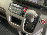 発進時から滑らかに加速する無段階変速のCVTはストップ&ゴーの多い街の中も快適です