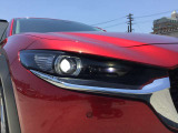 LEDヘッドライトで夜間も安心して運転ができます☆