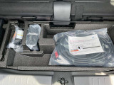 パンク修理剤とエアーコンプレッサーと車載工具も完備!!