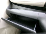 収納もバッチリ!小物が散乱しがちな車内もスッキリさせる事ができますね♪