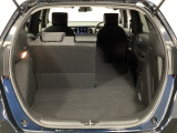 軽い力でサッと倒せるシートアレンジ。急に荷物が増えても、その場でサクッとスペースを広げられます。毎日の『困った』を『助かった』に変える工夫が満載です。