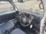 中古車は全て自社で一生懸命磨き作業をしてからお渡しします!ガラスコーティング等も別途可能ですのでご相談下さい!