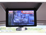 後席フリップダウンモニター付きです!
