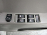 運転席から操作可能なパワーウィンドウ!