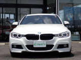 BMW在庫保有台数常時100台以上!ご来店の際はBMW本店(厚木市下荻野140-1)にご来店ください!弊社自慢の全天候型ショールーム!BMW在庫保有台数常時100台以上ございます!