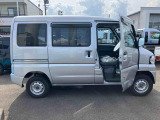 中古車をお選びいただく際に気になる走行距離や修復歴などに加えてキズ・凹みの有無・状態や消耗品の交換、今までの整備状況が &ldquo;ダイハツ認定中古車カルテ&rdquo;でわかります。