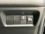 【VSA】車の横滑りを制御し、『走る・曲がる・止まる』の全領域で車の安全性を確保するシステムです!その他、安全装備もバッチリです!