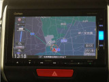 スタンダードインターナビ(VXM-165VFi)&バックカメラが装備されているので、普段の使い勝手もロングドライブも快適です。