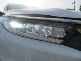 切れにくく明るいLEDヘッドライト装備!