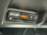 【ETC車載器】がついておりますので高速道路などの有料道路の料金所を停止することなく通過できます。当店でセットアップも可能ですのでご納車当日よりご利用いただけます。