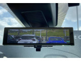 インテリジェント ルームミラーです。車両後方のカメラ映像をミラー面に映し出します。
