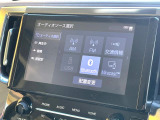 【ナビ機能付きディスプレイオーディオ】ナビ機能搭載の他、お持ちのスマートフォンと連携して、ナビやbluetoothでの音楽再生が可能です♪デザインはもちろん操作性も良好!