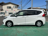 両側パワースライドドア付きで便利!小さなお子様も乗り降り楽々です♪スイッチは運転席にもありますよ!