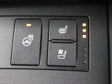 シートには、背もたれと座面から爽やかな風が吹き出るシートベンチレーション機能を搭載。夏の暑い日にもシートと密着している背中や足腰の蒸れを防ぎ、快適なドライブを楽しむことができます。