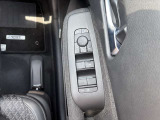 運転席ウインドウ、ミラースイッチです。