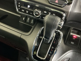 発進時から滑らかに加速する無段階変速のCVTはストップ&ゴーの多い街の中も快適です