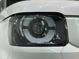 LEDヘッドライトは、点灯の瞬間から最大光量を発揮し、突然暗くなるトンネルなどでの安定感を高めます。