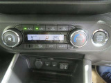 オートエアコン機能で、車内を自動的に、設定した温度に保ってくれます。