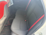 ご納車時には納車点検実施いたします。指定交換部品(エンジンオイル、オイルエレメント、ワイパーゴム等)新品交換致します。その他必要交換部品は点検時交換致します。