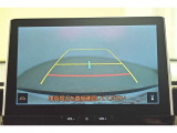 バックガイドモニターで、後方を確認しながら安心して駐車することができます。運転初心者も熟練者も必須の機能ですよ!