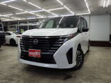 気持ち良く新しいカーライフがスタートできます様全車内外装クリーニングを実施しております。