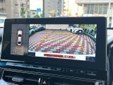 【パノラミックビューモニター】専用のカメラにより、上から見下ろしたような視点で360度クルマの周囲を確認することができます☆死角部分も確認しやすく、狭い場所での切り返しや駐車もスムーズに行えます。