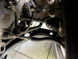 お車を安心してお乗りいただく為には、足回りの定期点検が欠かせません。サービスサポート(有償保証)では無料点検もご提供しており、安心のカーライフをお過ごしいただけるサポート体制が整っています。