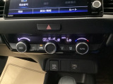 【オートエアコン】外気温や日差しに合わせて、賢く空調をコントロール。設定した温度をキープし続けてくれるから、運転に集中することができます。