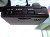 事故に遭遇してしまった時など、品質の高い映像と音声で運転の記録するドラレコ。ドライブの思い出を記録に残したい方や、ご自身のドライビングをチェックされたいお客さまにもおすすめです!!!!