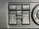 【両側パワースライドドア】スマートキーや運転席のスイッチで後席両側スライドドアの開閉が可能♪電動だから力を入れてドアを開ける必要が無く、小さなお子様でも簡単に開け閉めでき快適です♪