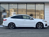 お気に入りのお車があれば、ぜひステアリングを手にしてください。稀少モデルも鋭意取り揃え、幅広いニーズにお応え致します。スタッフ一同皆様のご来店を心よりお待ち申し上げます。