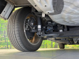 お車を安心してお乗りいただく為には、足回りの定期点検が欠かせません。サービスサポート(有償保証)では無料点検もご提供しており、安心のカーライフをお過ごしいただけるサポート体制が整っています。