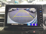 【リアカメラ】運転が苦手な方も車庫入れラクラクです!ギアをリバースに入れれば自動的にモニターが切り換わりますので、面倒な操作は不要です。狭い駐車場もお車を傷つけず安心です!
