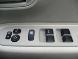 電動格納ミラーで、サイドのミラーの開け閉め楽々!!角度調整もバッチリできます♪♪