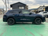 SUV車で車高が高くなっていて雪が多い時も快適に走行できます♪