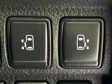 【両側パワースライドドア】スマートキーや運転席のスイッチで後席両側スライドドアの開閉が可能♪電動だから力を入れてドアを開ける必要が無く、小さなお子様でも簡単に開け閉めでき快適です♪