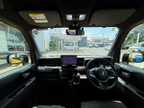 インパネ周りのお写真です。 視界が広く運転もしやすくなっております♪