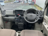 当店の展示車はすべてルームクリーニング済みです☆是非シートに座って室内もしっかりご確認ください!