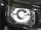 【LEDヘッドライト+デイタイムランニングランプ】主流のLEDヘッドライトに、日中でも他者からの視認性を良くするデイタイムランニングランプ装備!スタイリッシュでかっこよく仕上がっています。