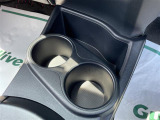 ドリンクホルダーにお好きな飲み物をセットしてドライブに出かけましょう!