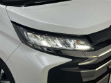 LEDヘッドライトです。デザイン性がよくとても明るいので、夜間の走行や悪天候でも安心です。しかも長寿命!