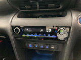 オートエアコンは温度を設定するだけで、自動で風量などを設定してくれます。運転しながら操作も必要ないので、安全性も向上します。