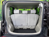 普段のお買い物や通勤、送迎等に十分な荷室スペースを確保しております。セカンドシートを倒すと、大きな荷物の積載も可能です♪