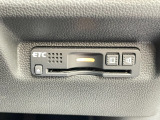 運転席右下にETCがついています。