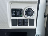 キズが目立ちやすいスイッチまわりですが、目立ったキズはございません。